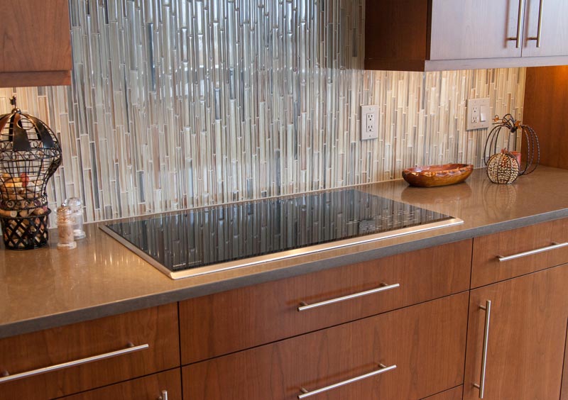 gorgeous waterfall glass tile backsplash