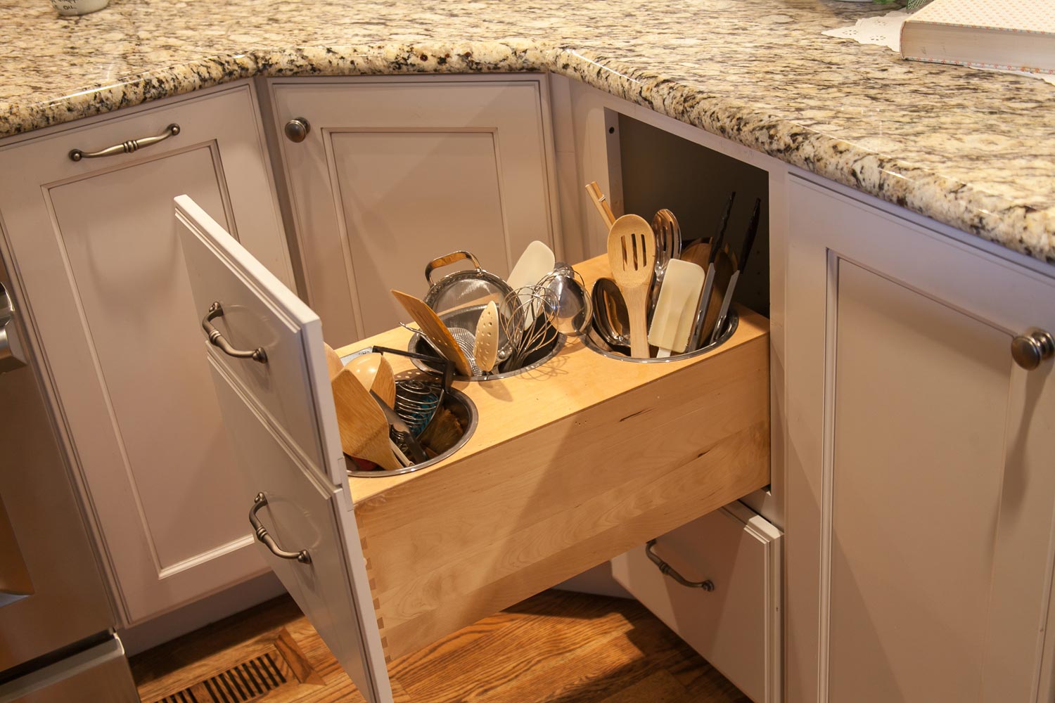 cool cubby for cooking utensils out of the way